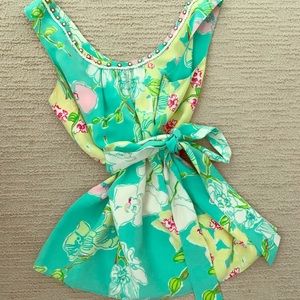 Lilly Pulitzer Size 8 sleeveless silk top.